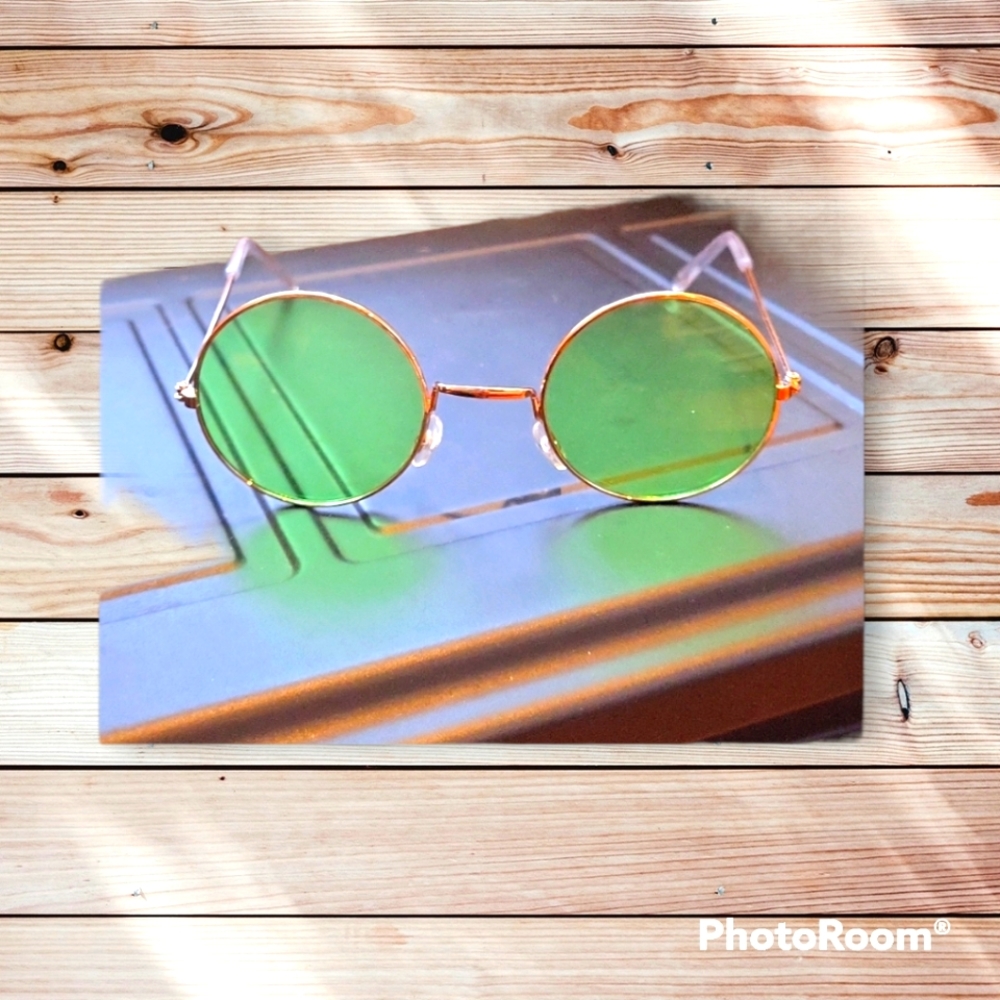 Gold Round Sunnies - Picture 1 of 9